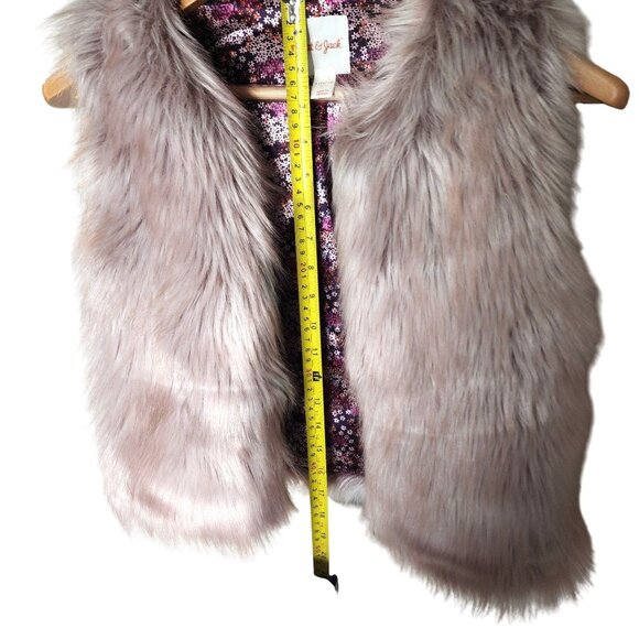 Cat & Jack Girls Faux Fur Vest L (10/12) Soft Plush Gray Sleeveless Outerwear - Picture 5 of 9